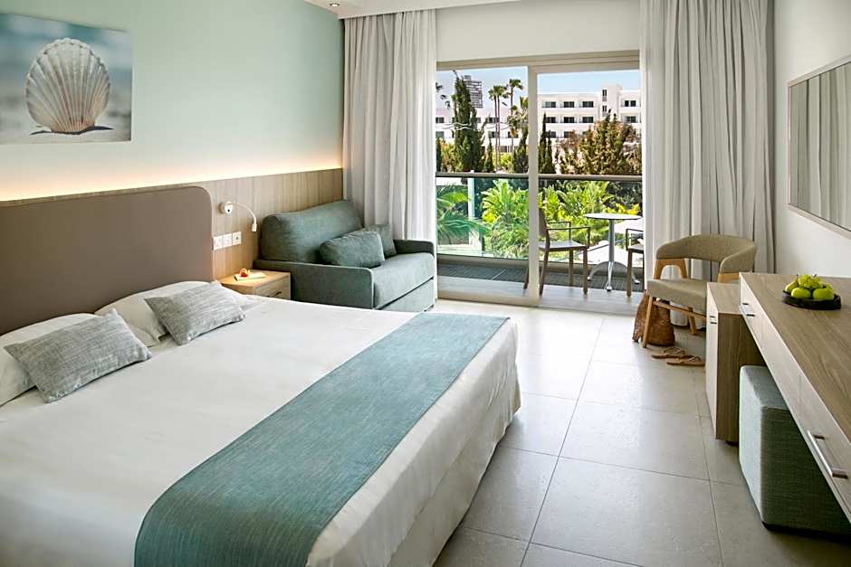 Asterias Beach Hotel