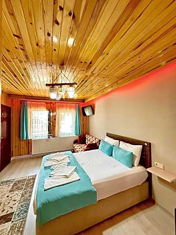 Economy Quadruple Room