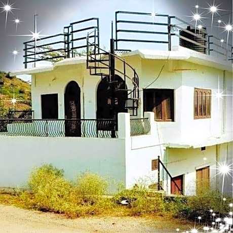 On the Rocks, Home Stay- PREMIUM OPTION