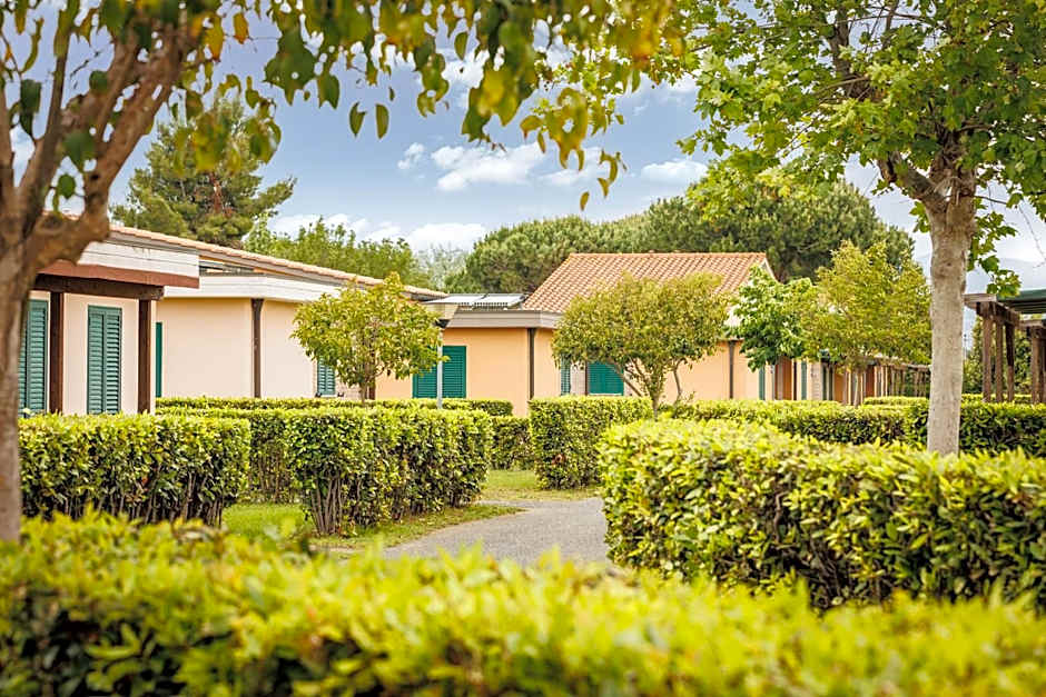Villaggio Turistico La Cecinella