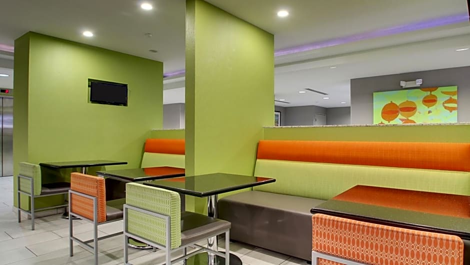 Holiday Inn Express & Suites Jackson Downtown - Coliseum By IHG
