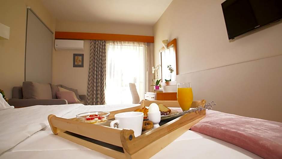 Antikyra Beach Hotel