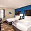 La Quinta Inn & Suites by Wyndham Brooklyn Downtown