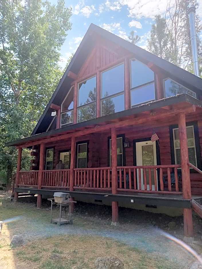 Hearthstone Elegant Lodge