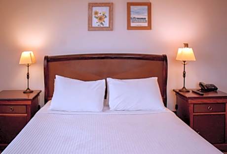 1 Queen Bed, Nonsmoking