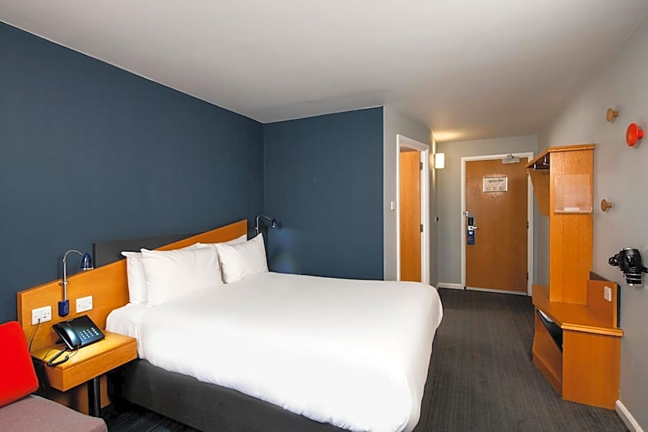 Holiday Inn Express Lichfield By IHG