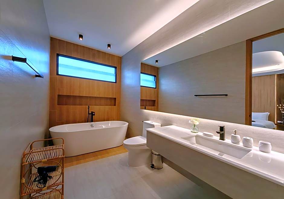 Bangtao Luxury Pool Villa - PrymaVerde