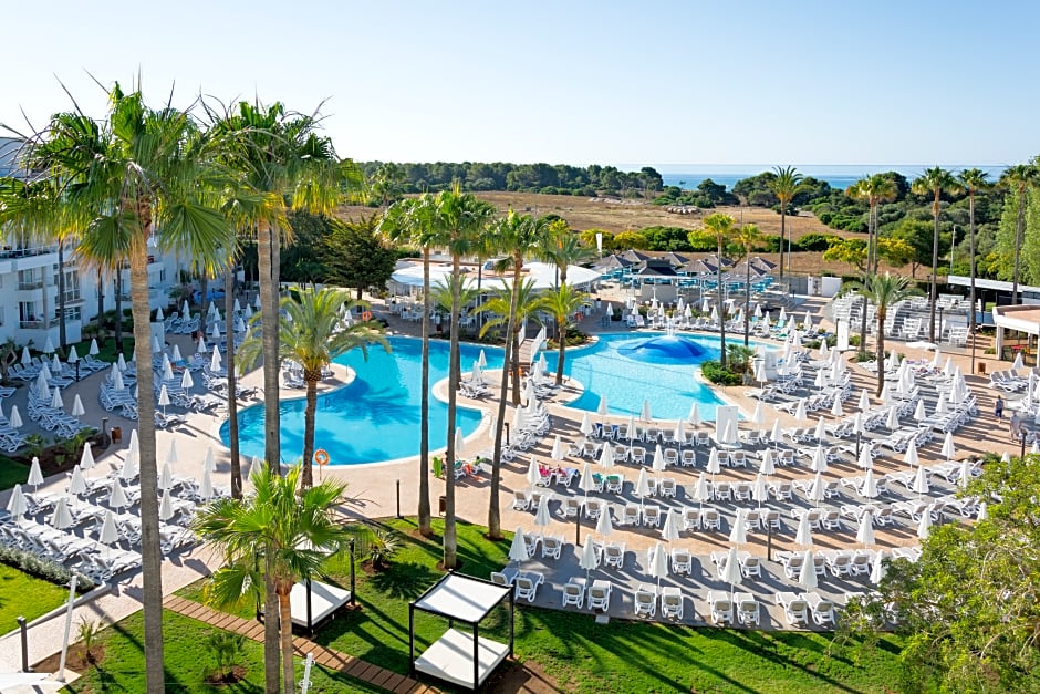 Protur Vista Badía Aparthotel