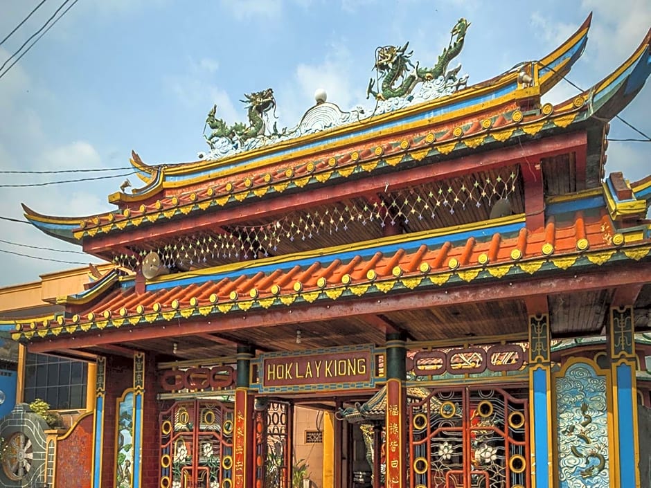 Monoloog Hotel Bekasi