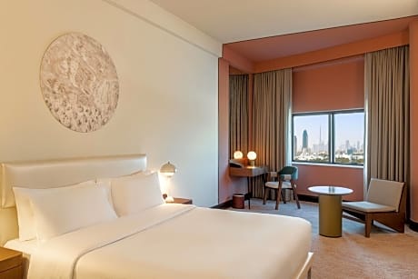 Executive Room – Complimentary Access/Transfers to Le Meridien Dubai Hotel & Conference Pool Area, 30% Discount in All Bar/Restaurants