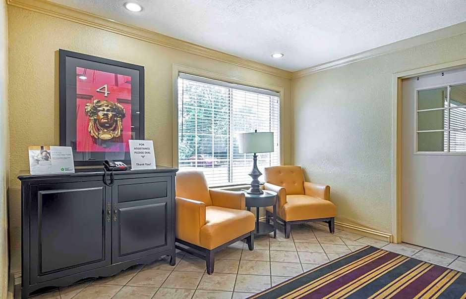 Extended Stay America Suites - Newark - Woodbridge