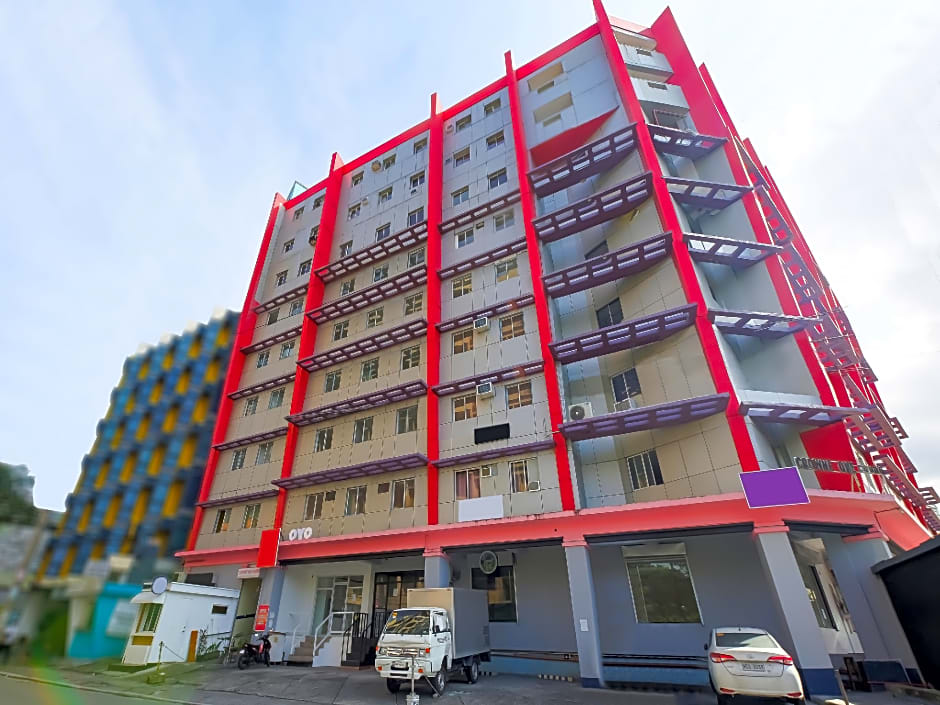 OYO 809 Crowne One Condo