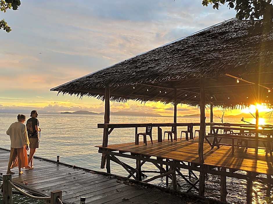 Scuba Republic Beach Bungalows