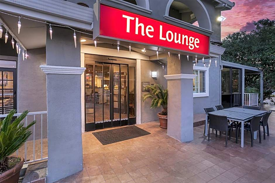 Best Western Plus Brookside Inn