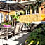 Maison Des Jardins B & B