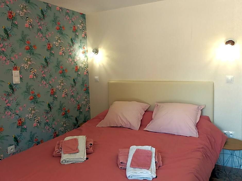 Au pays de Jacquou : Chambre d’hôtes et table d’hôtes