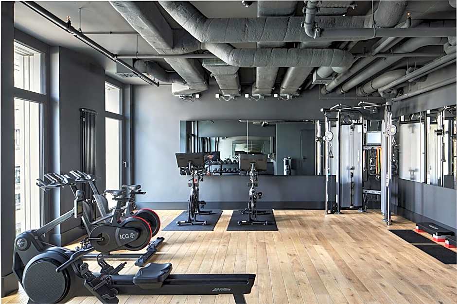 Locke at East Side Gallery