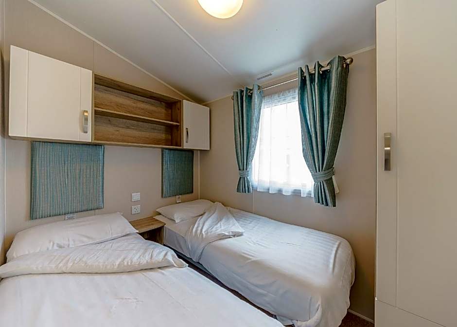 Riverside Holiday Village