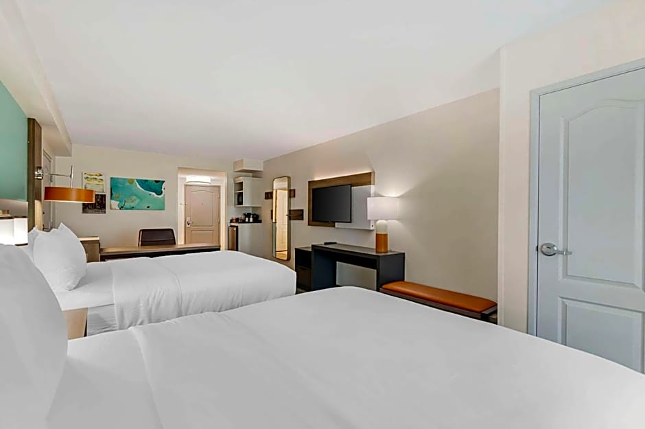 Comfort Suites