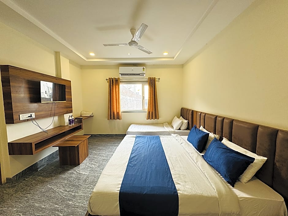 Hotel Anand