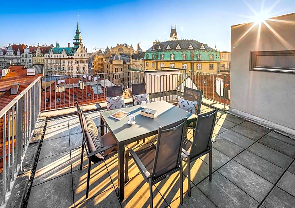 4 Arts Apartments by Adrez