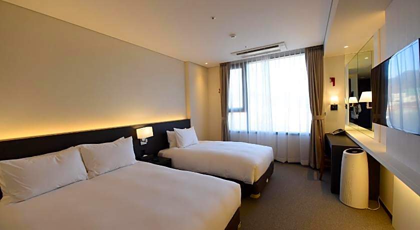 Geoje Artnouveau Suite Hotel