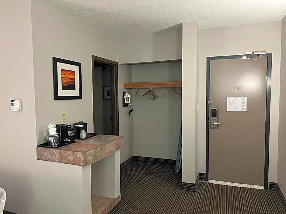Country Inn & Suites by Radisson, Battle Creek, MI