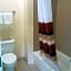 Red Roof Inn & Suites Houston - Humble/IAH Airport