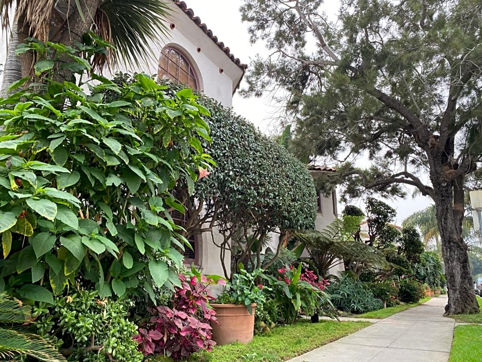 Villa Rosa Inn