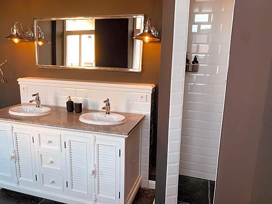 The Hampton Hock's - Wellness & Wine