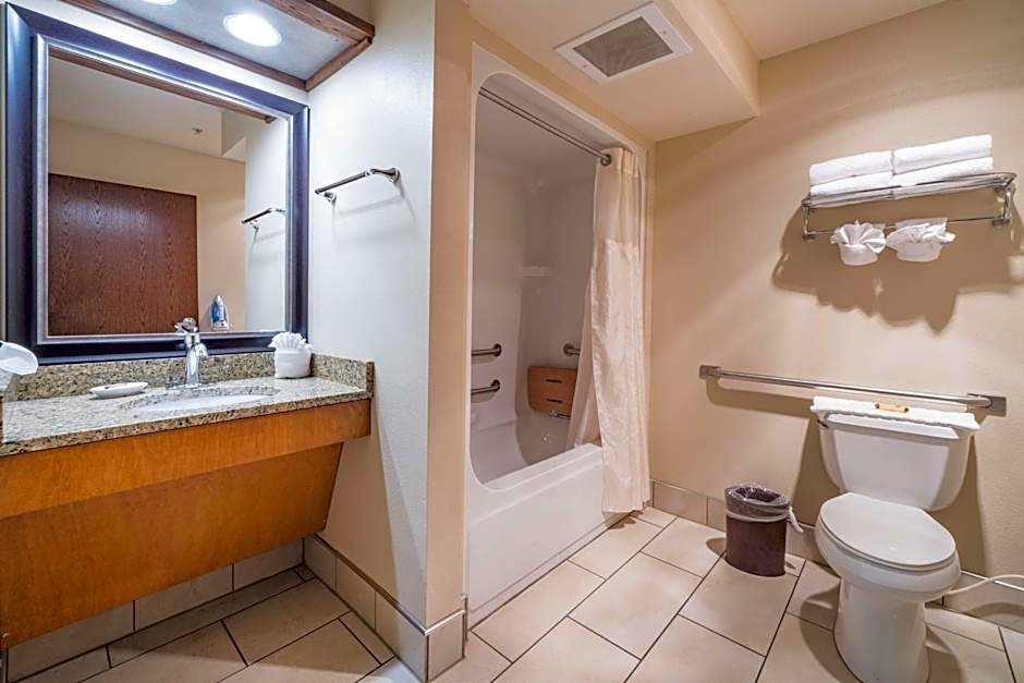 Best Western Plus Gran Tree Inn