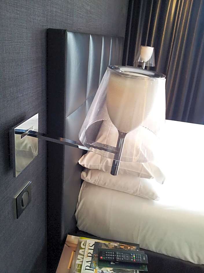 First Hotel Paris Tour Eiffel