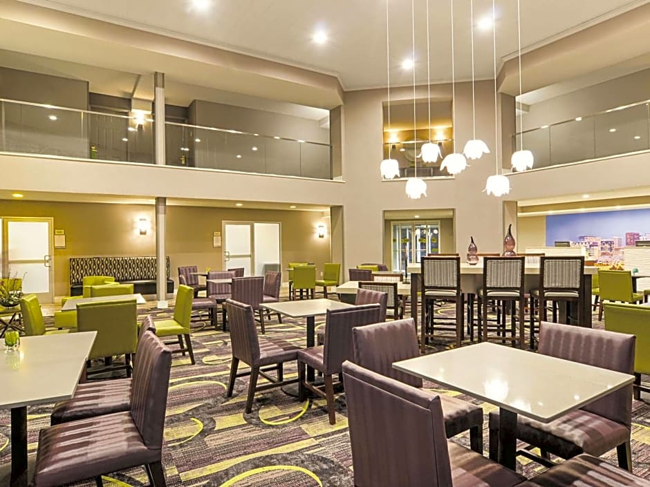 La Quinta Inn & Suites by Wyndham Denver Airport Dia