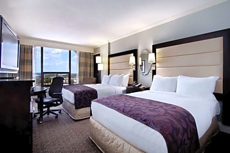 2 Queen Wall Beds Junior Suite