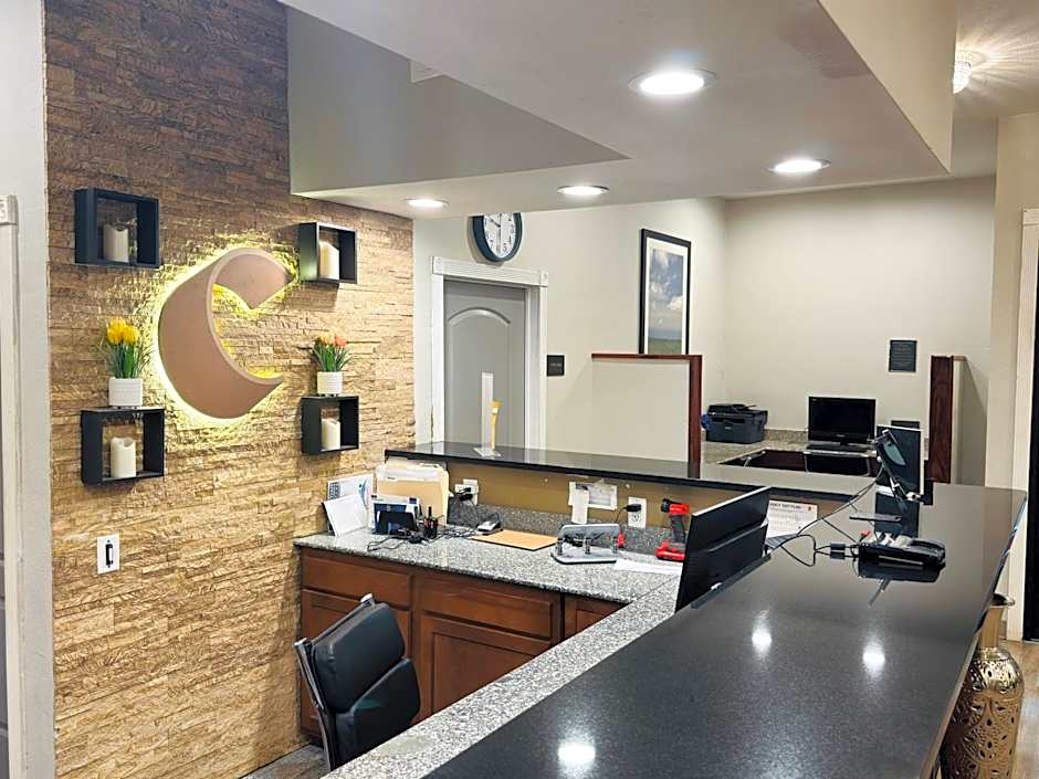 Comfort Suites Plymouth near US-30