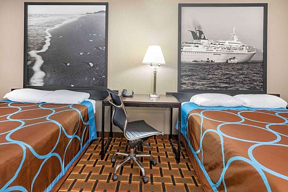 Super 8 by Wyndham League City/Kemah Area