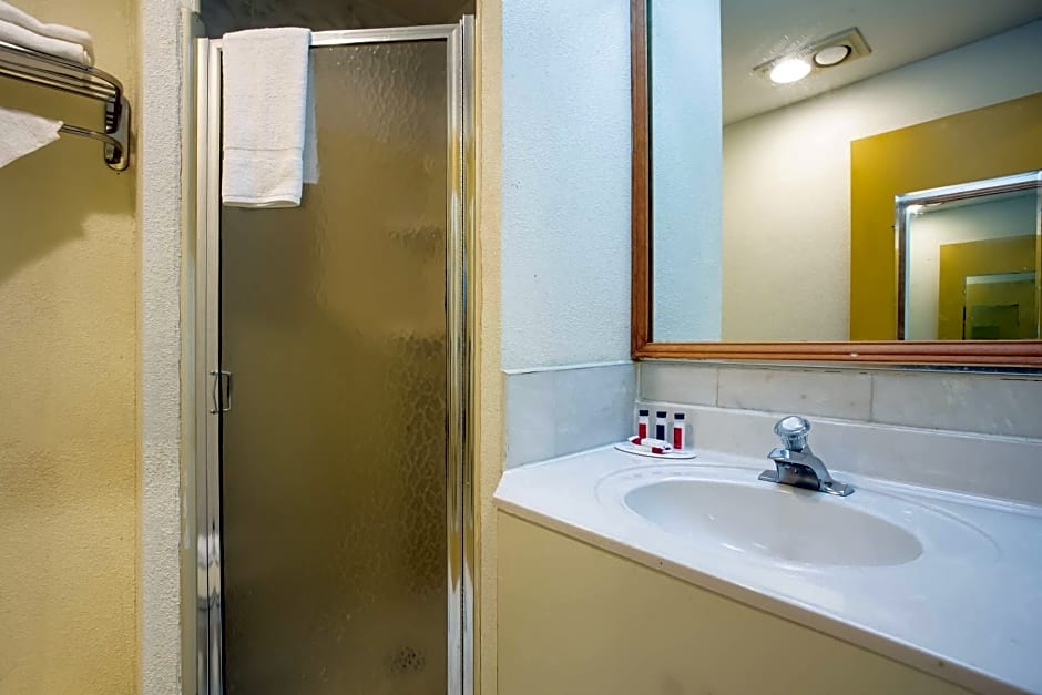 Days Inn by Wyndham Runnemede Philadelphia Area