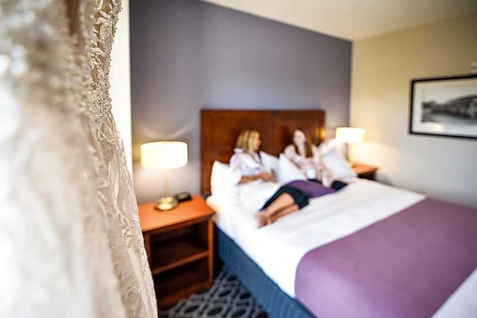 Bluemont Hotel