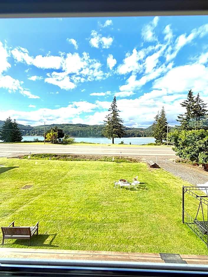 Foster Lake Inn