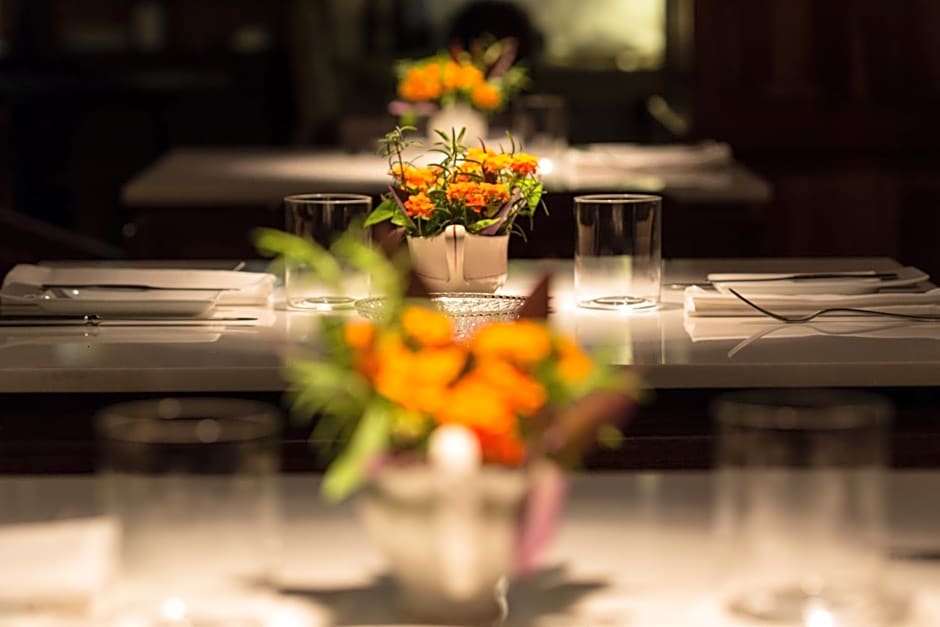 Ser Casasandra Boutique Hotel                                                                    