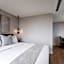 Elence Hotel