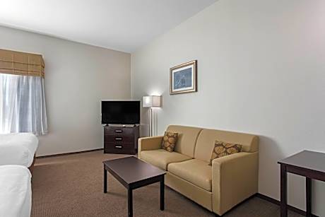 King Suite with Sofa Bed - Non-Smoking