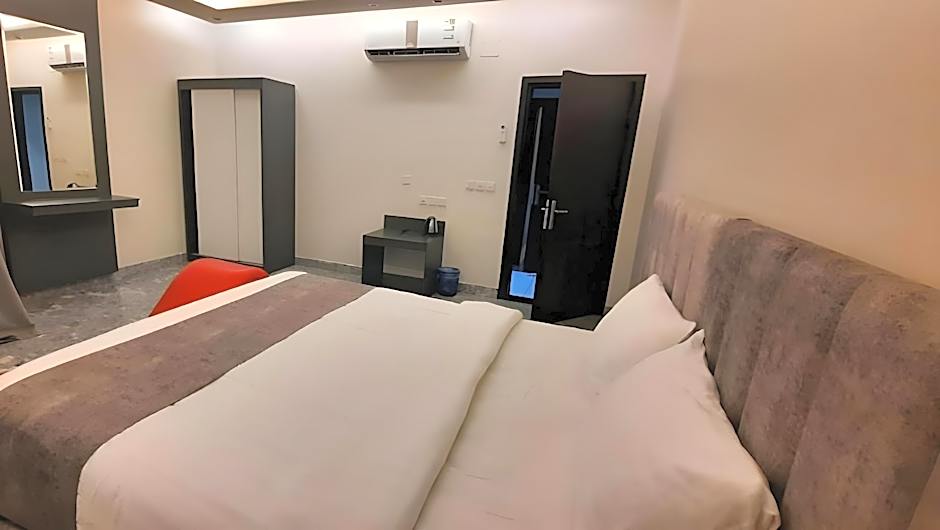 Golden Gewan Hotel