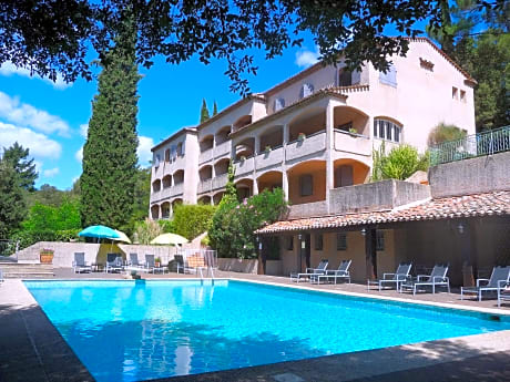 Hôtel "La Résidence des 3 Barbus"