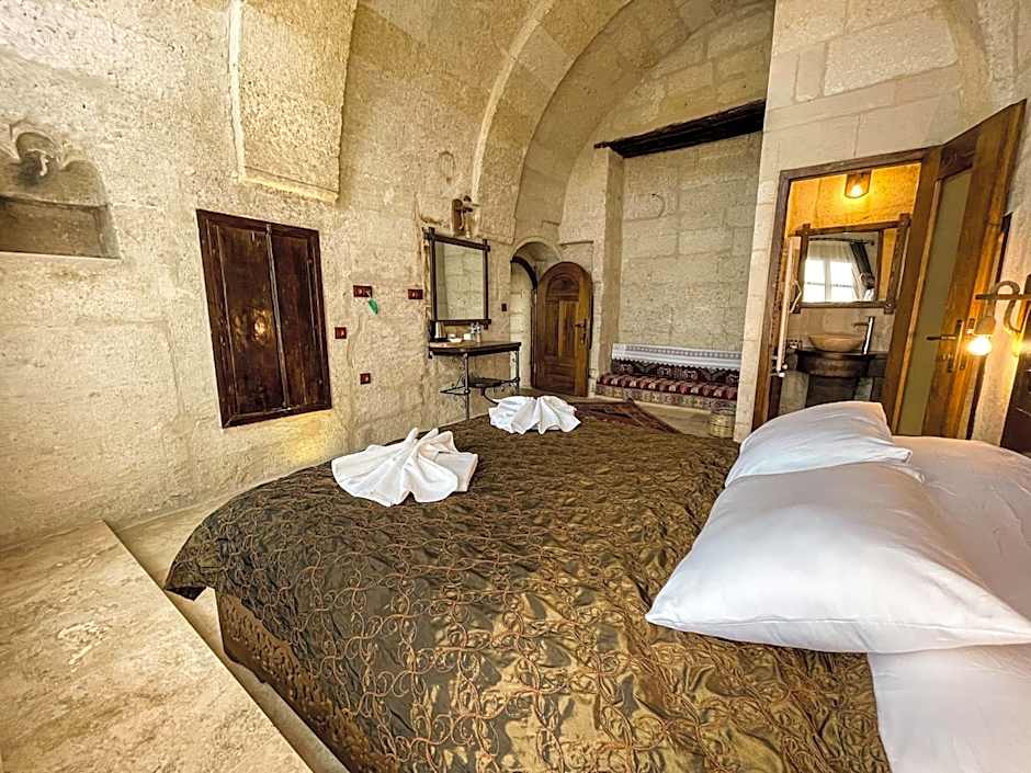 Takunya Cave Hotel
