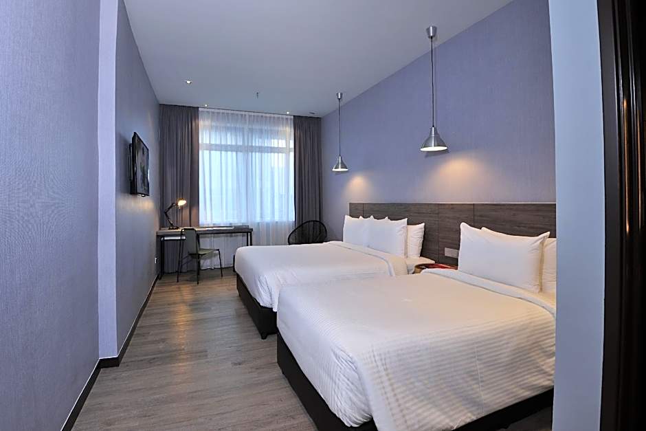 Urban H Hotel