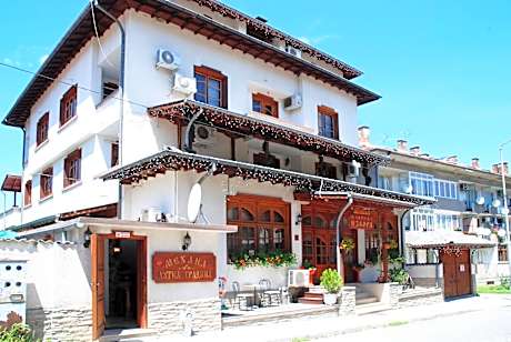 Family Hotel Izvora