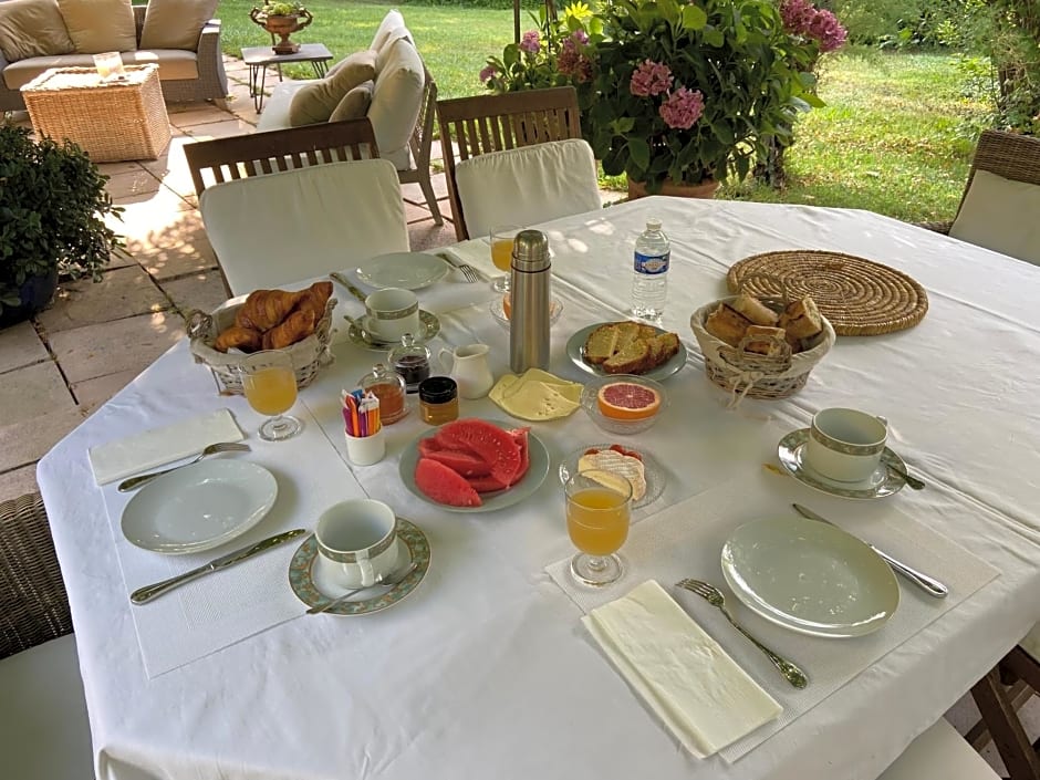 Villa De Miha – Valbonne, CT