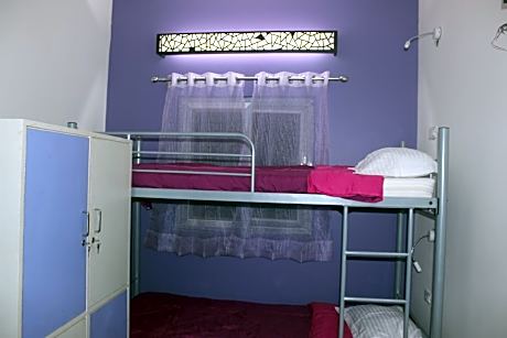 Bed in 4-Bed Mixed Dormitory Room