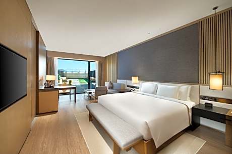 Premium King Room with Hotspring